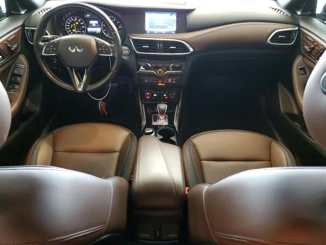 2017 INFINITI QX30 BASE SJKCH5CR3HA025653
