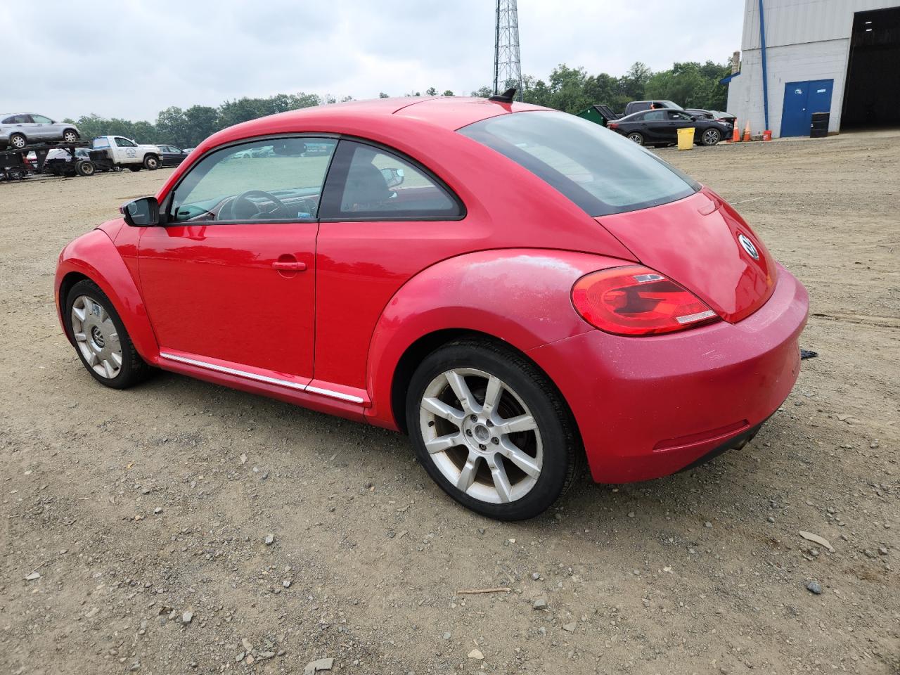 VOLKSWAGEN BEETLE