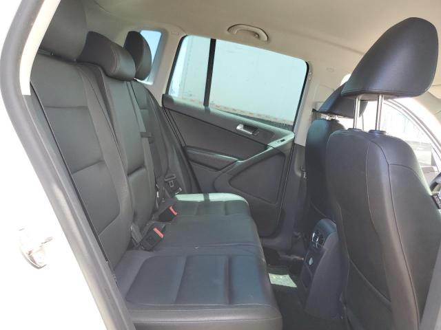 2015 VOLKSWAGEN TIGUAN S - WVGAV7AX2FW607612
