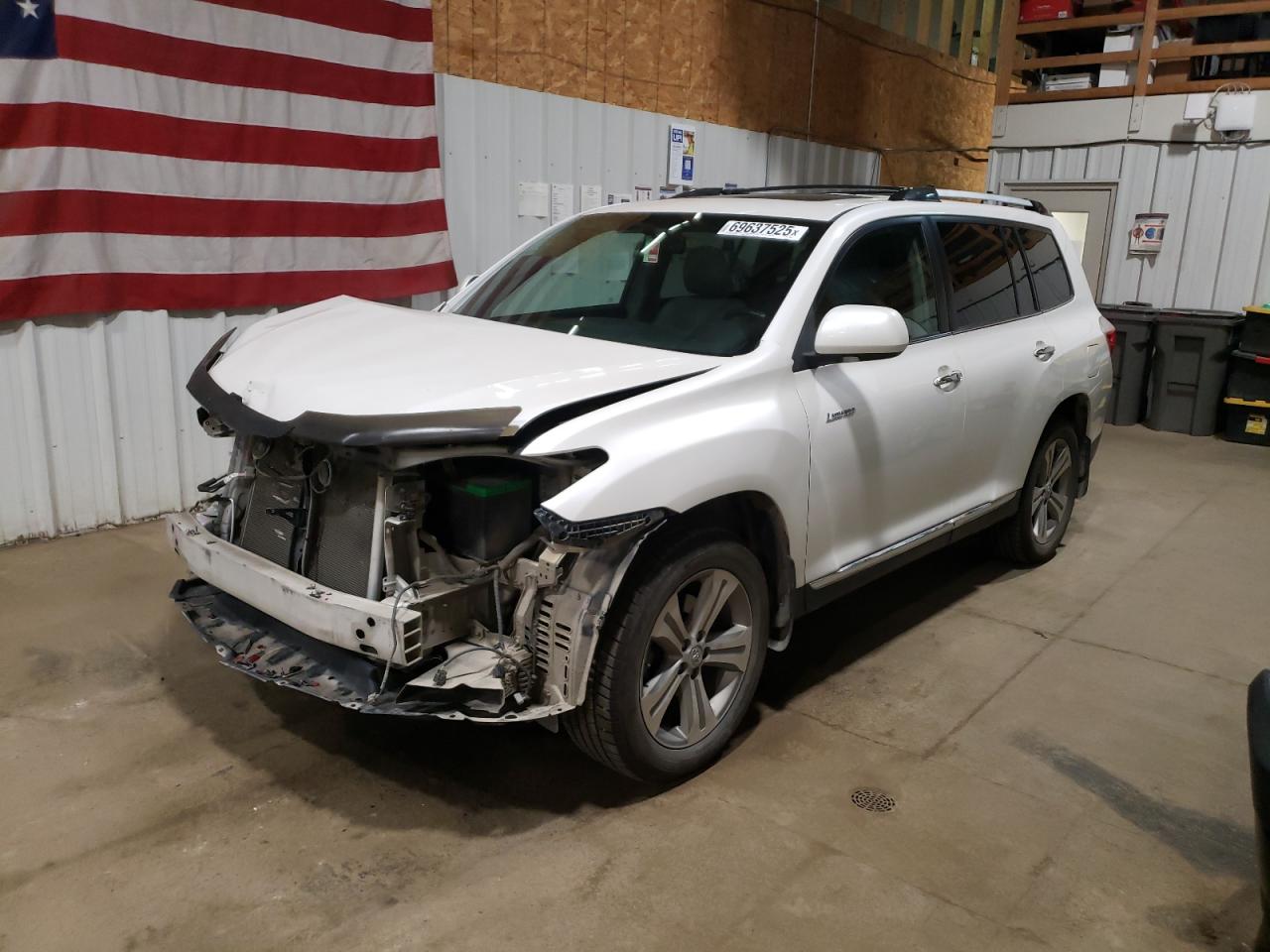 TOYOTA HIGHLANDER LIMITED