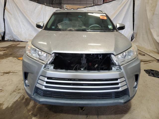 2017 TOYOTA HIGHLANDER SE 5TDKZRFH5HS221330