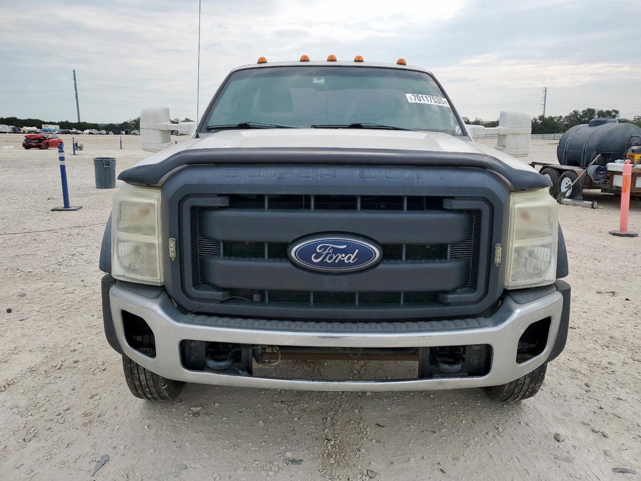 FORD F-550 SUPER DUTY