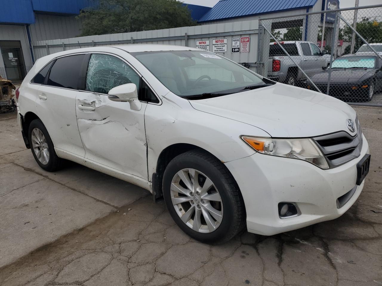 TOYOTA VENZA LE