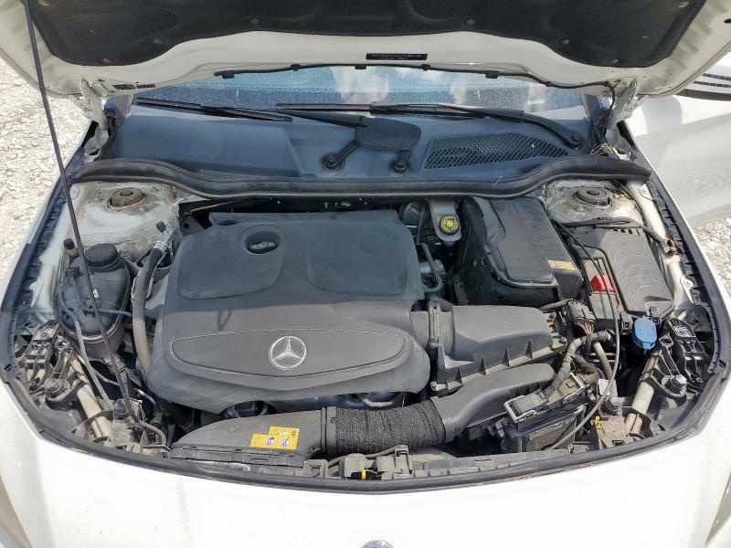 2015 MERCEDES-BENZ CLA 250 WDDSJ4EB7FN258167