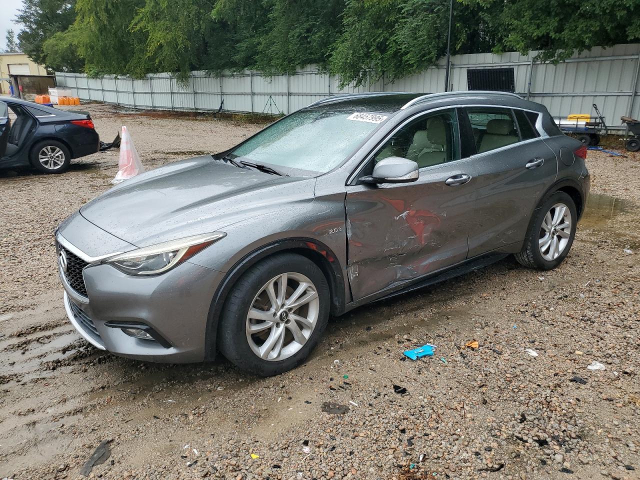 INFINITI QX30 BASE