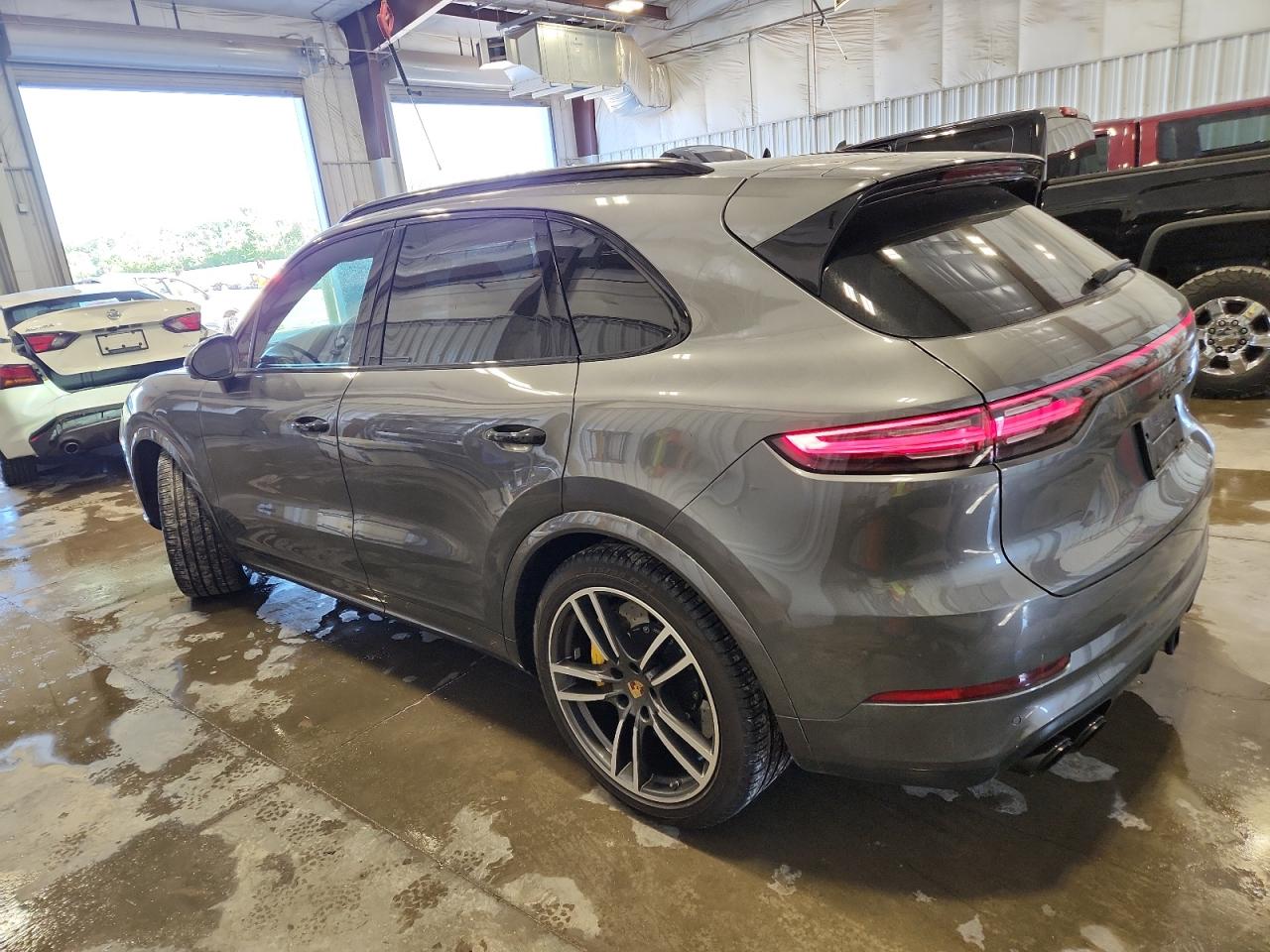 PORSCHE CAYENNE TURBO