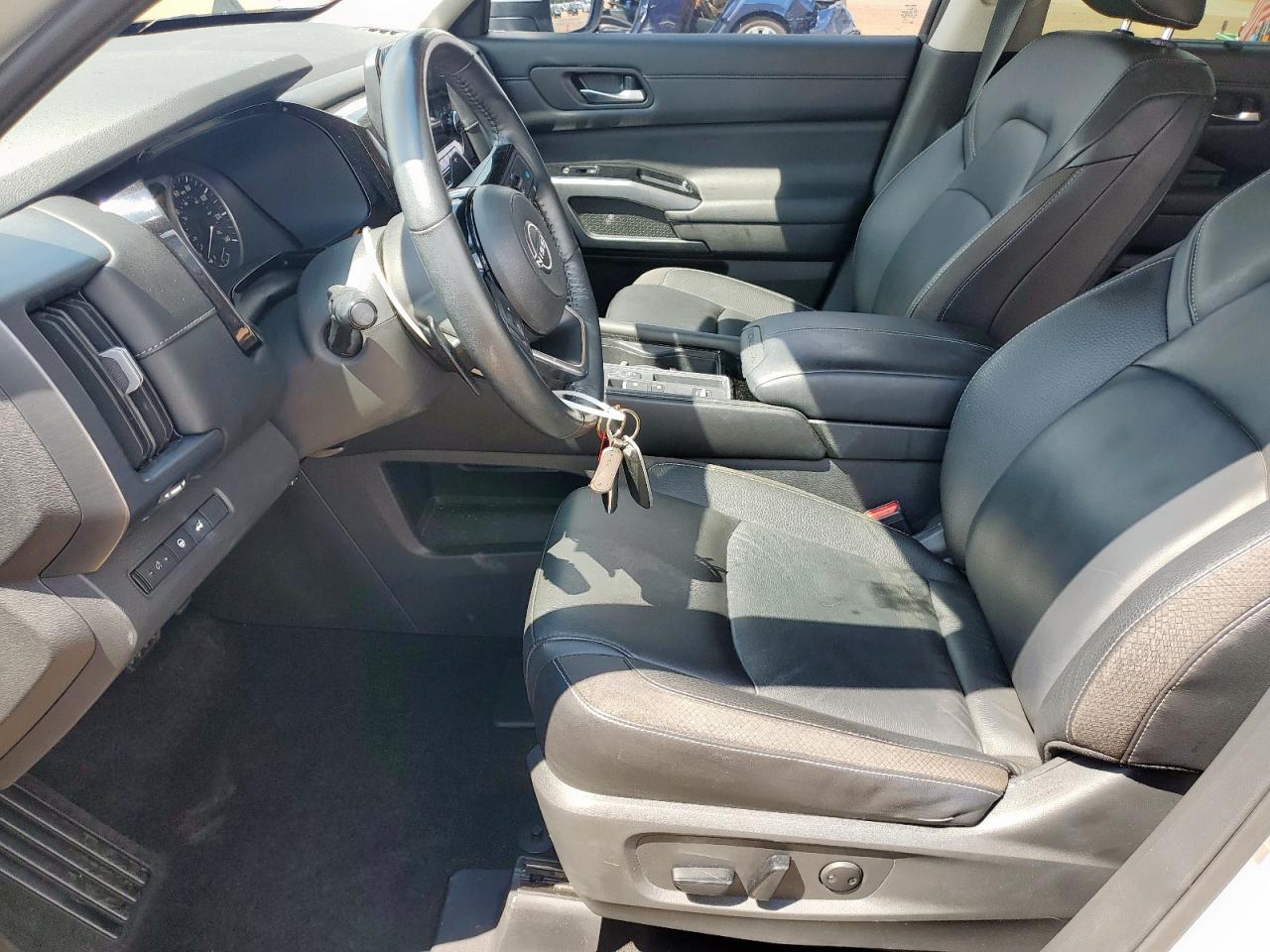 NISSAN PATHFINDER SL