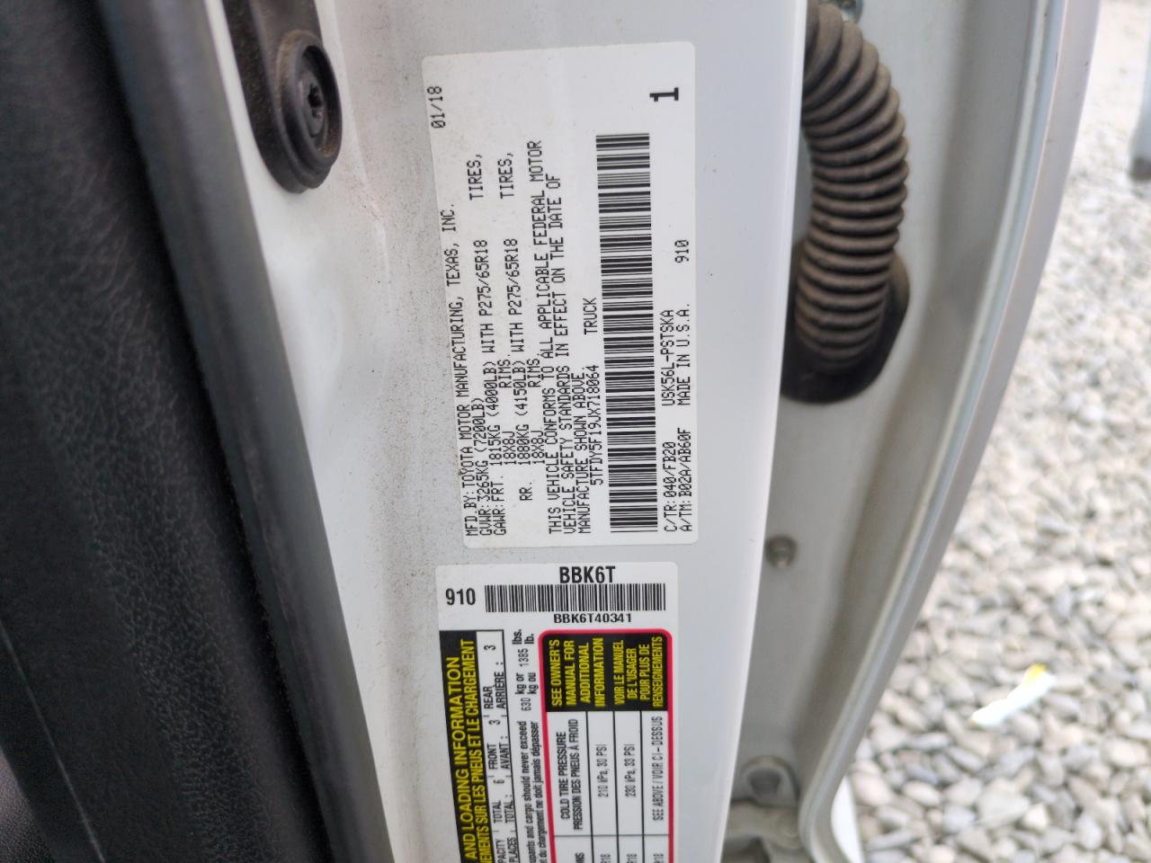 TOYOTA TUNDRA CREWMAX SR5