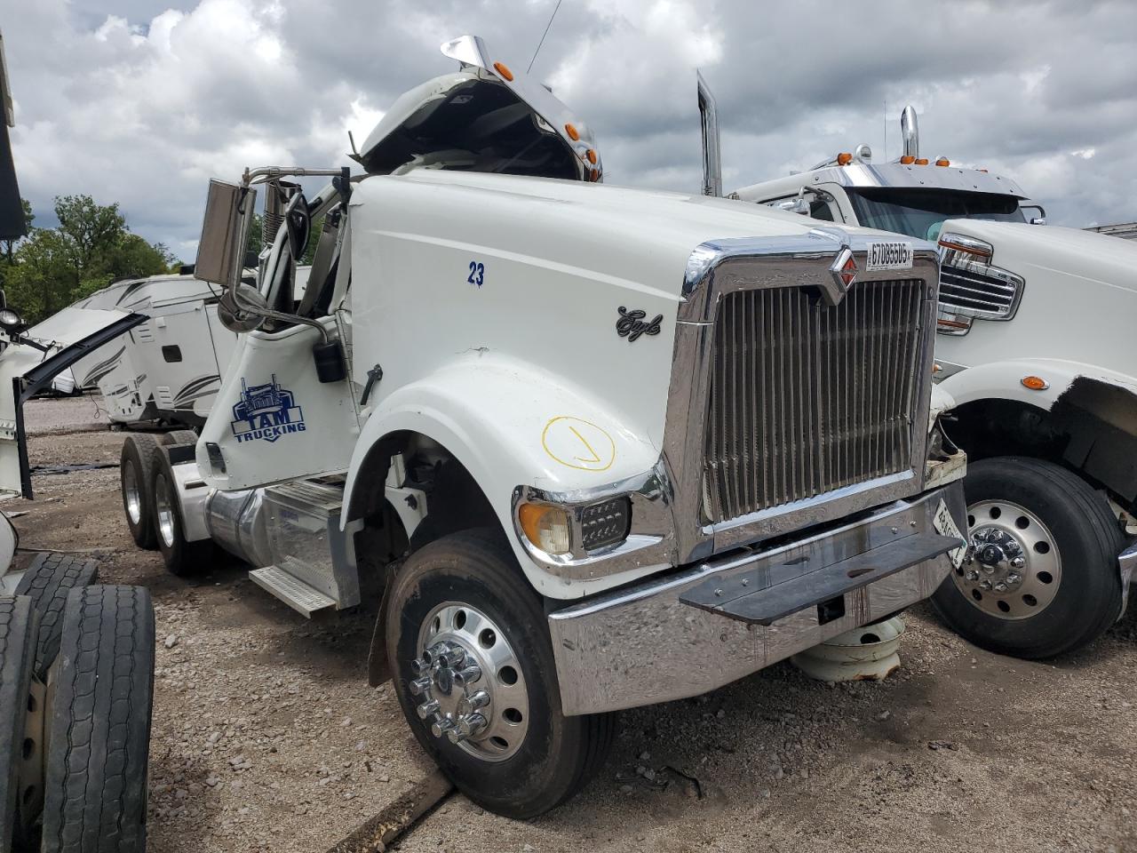 Lot #3268619923 2015 INTERNATIONAL 9900I