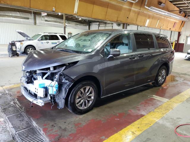 2025 TOYOTA SIENNA LE - 5TDKRKEC3SS245131