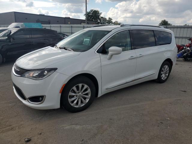 2019 CHRYSLER PACIFICA TOURING L 2C4RC1BG9KR537375