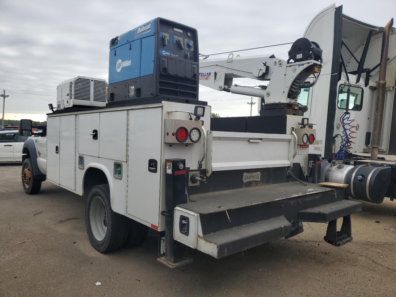 FORD F-550 SUPER DUTY