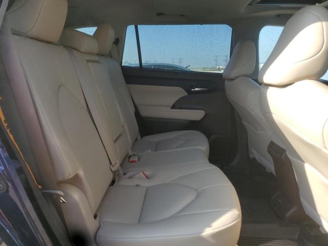 2022 TOYOTA HIGHLANDER 5TDGZRBH7NS595820