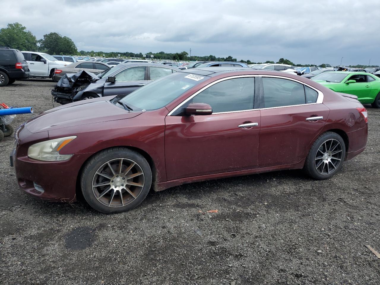 NISSAN MAXIMA S