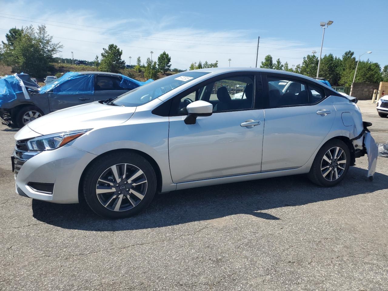 NISSAN VERSA SV
