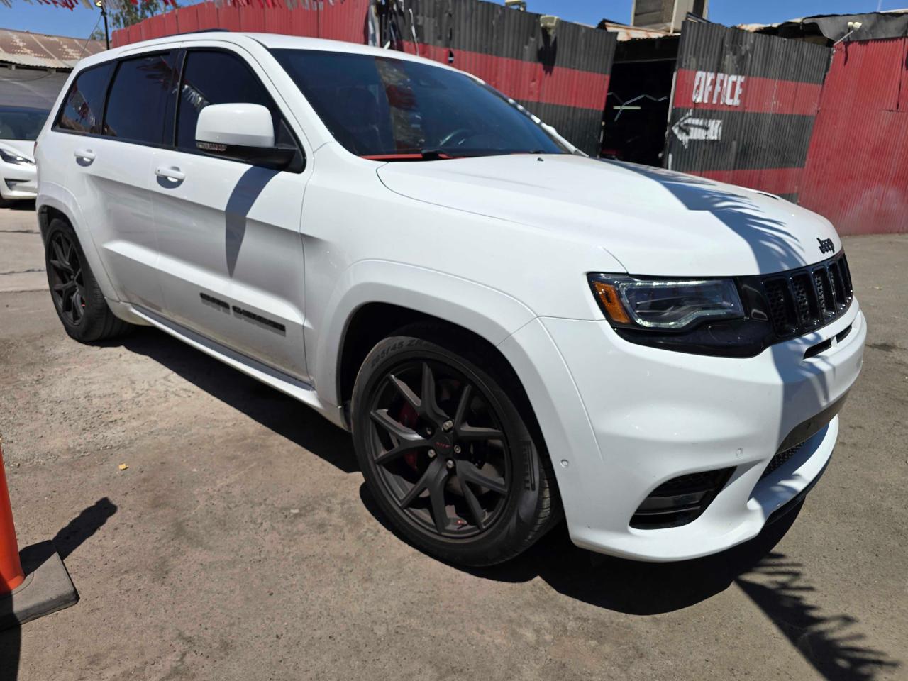 JEEP GRAND CHEROKEE SRT-8