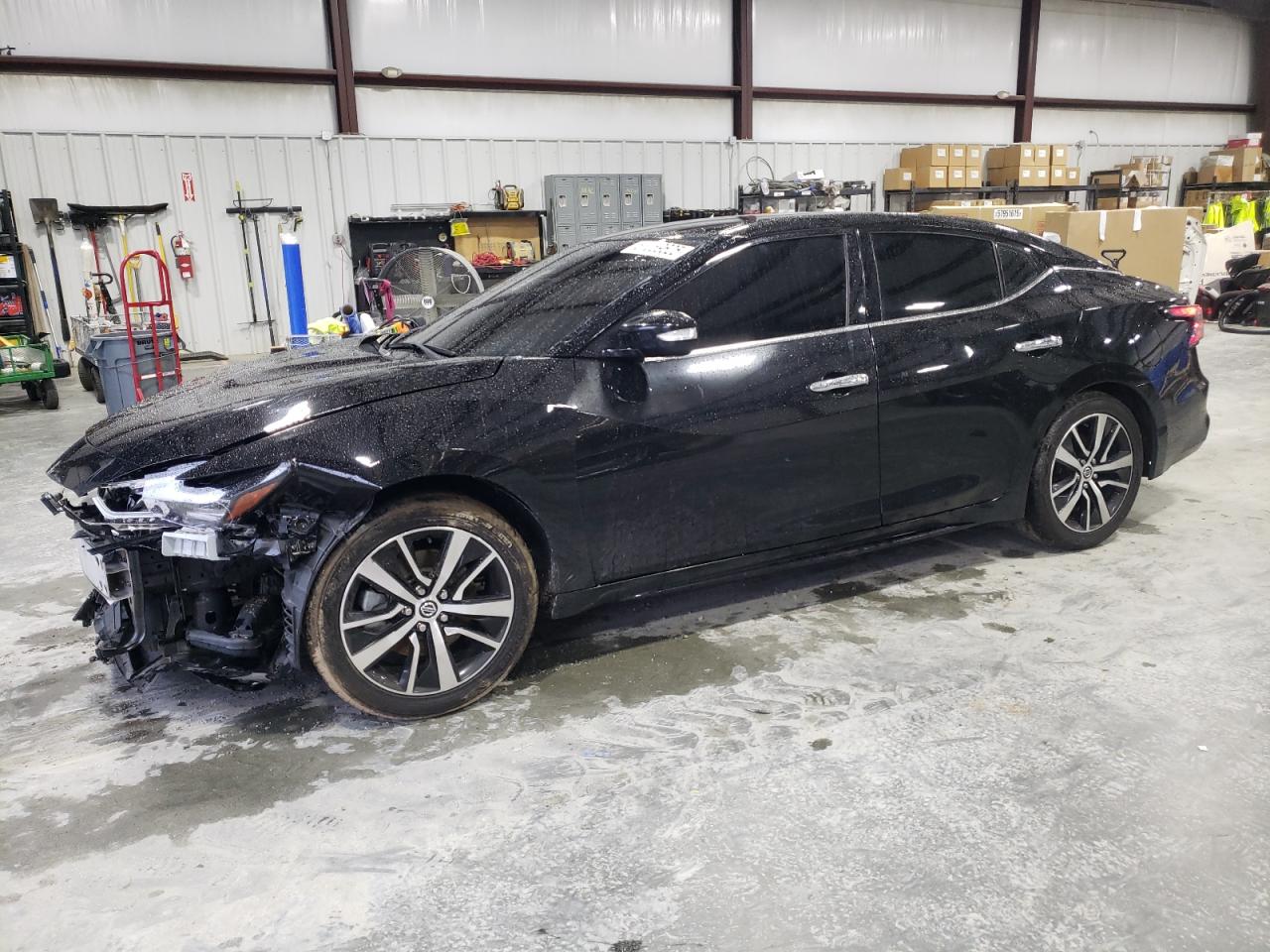 NISSAN MAXIMA SV