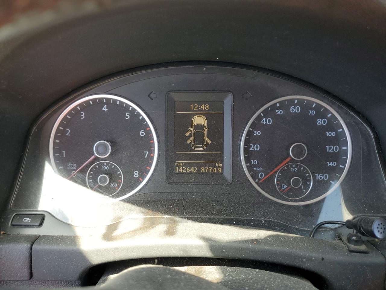 VOLKSWAGEN TIGUAN SE