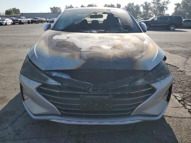 2019 HYUNDAI ELANTRA SE KMHD74LF0KU807968