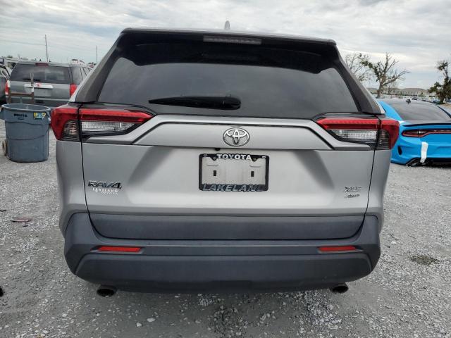 2019 TOYOTA RAV4 XLE 2T3P1RFV7KW035667