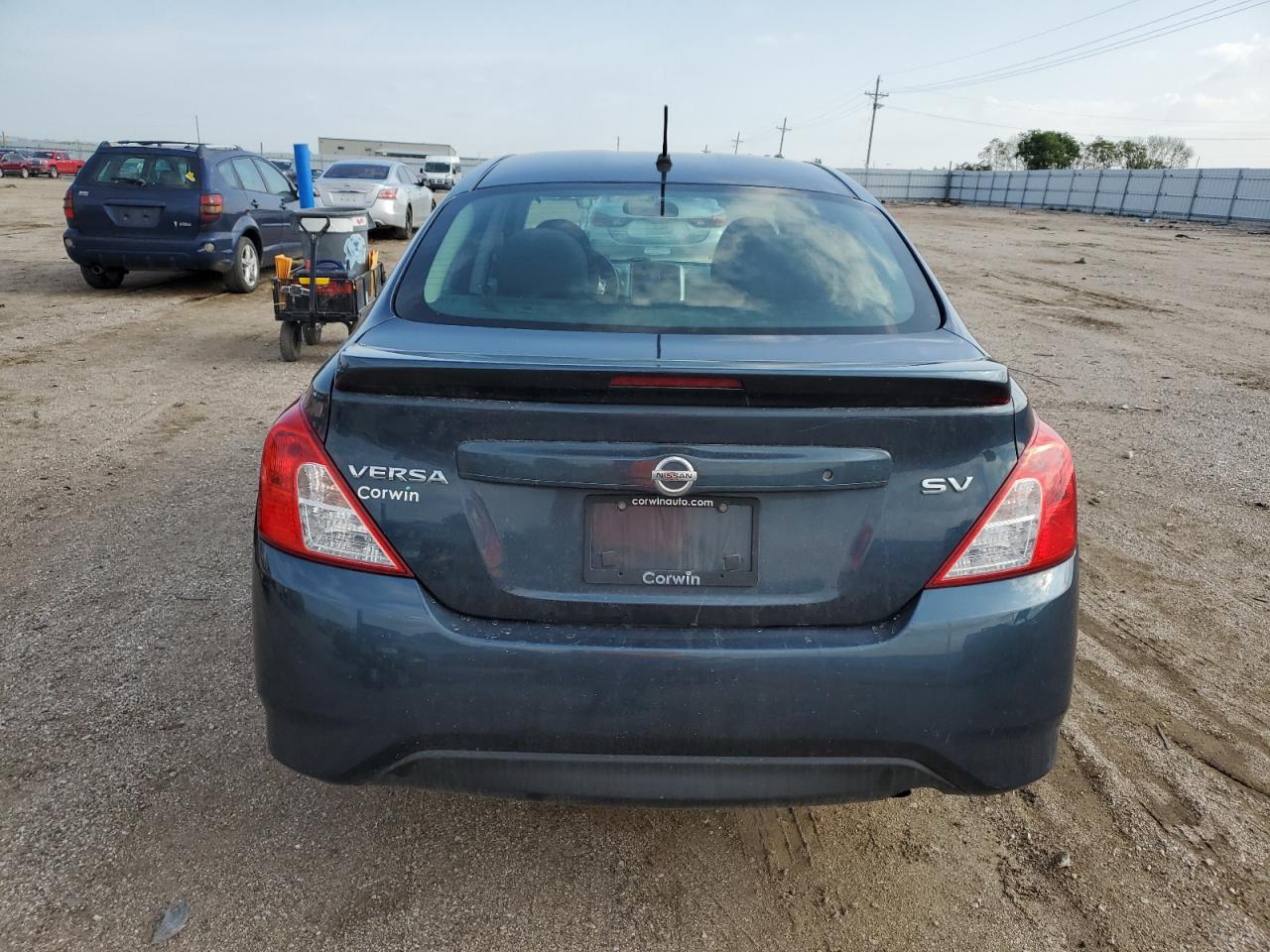 NISSAN VERSA S