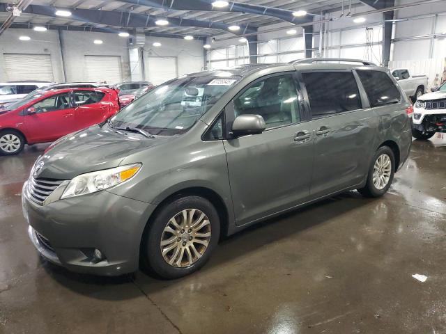 TOYOTA SIENNA XLE