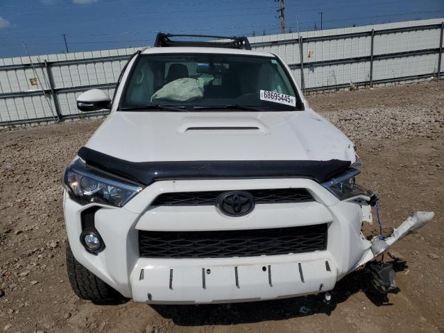 2019 TOYOTA 4RUNNER SR JTEBU5JR9K5667593