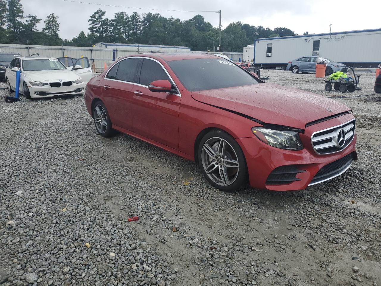 MERCEDES-BENZ E-CLASS 300