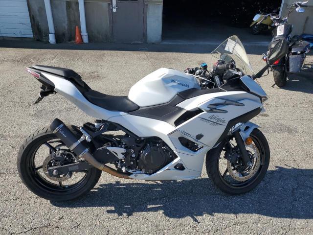 Global Auto Auctions: 2025 KAWASAKI EX500