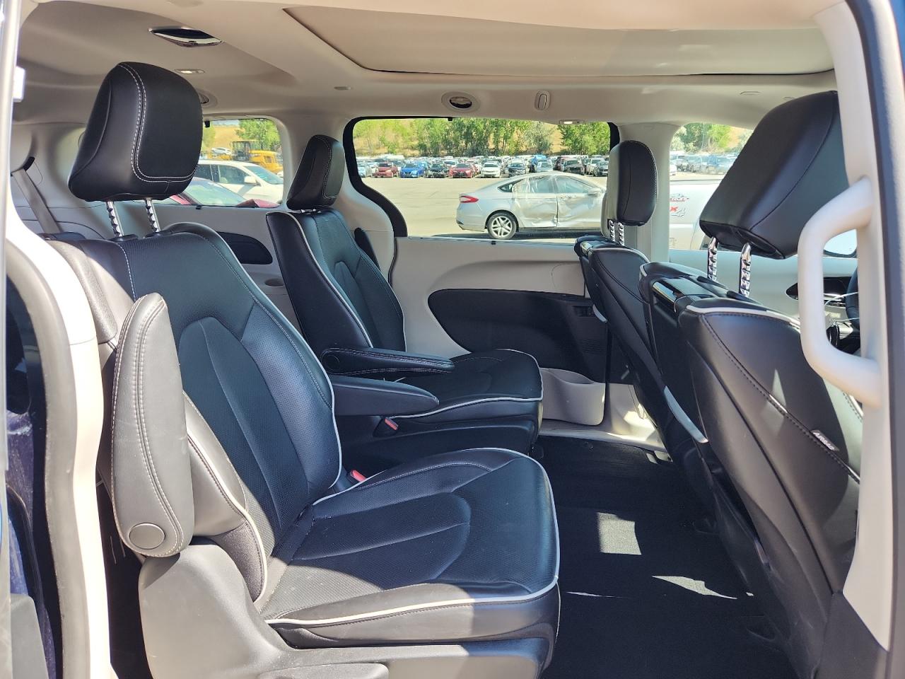 CHRYSLER PACIFICA HYBRID LIMITED