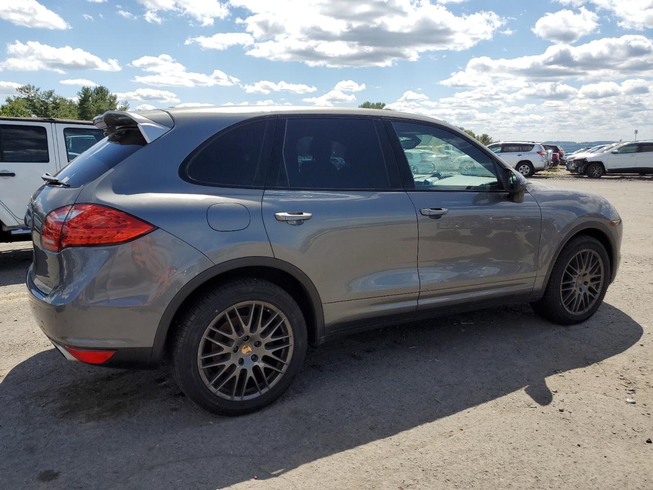 PORSCHE CAYENNE