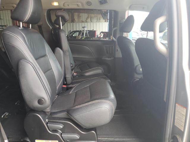 2018 TOYOTA SIENNA SE 5TDXZ3DC9JS926552