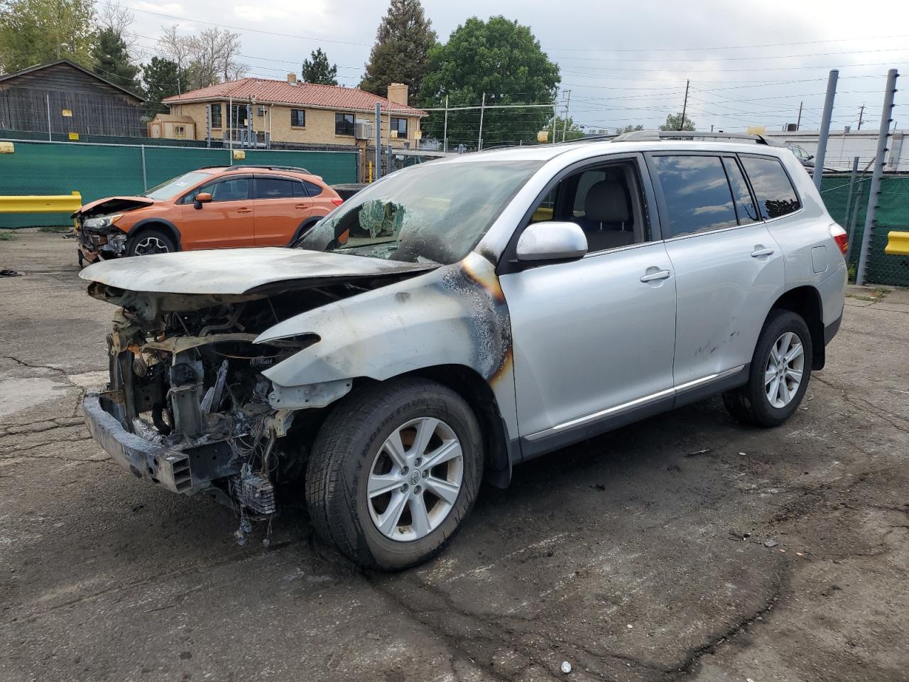 TOYOTA HIGHLANDER BASE
