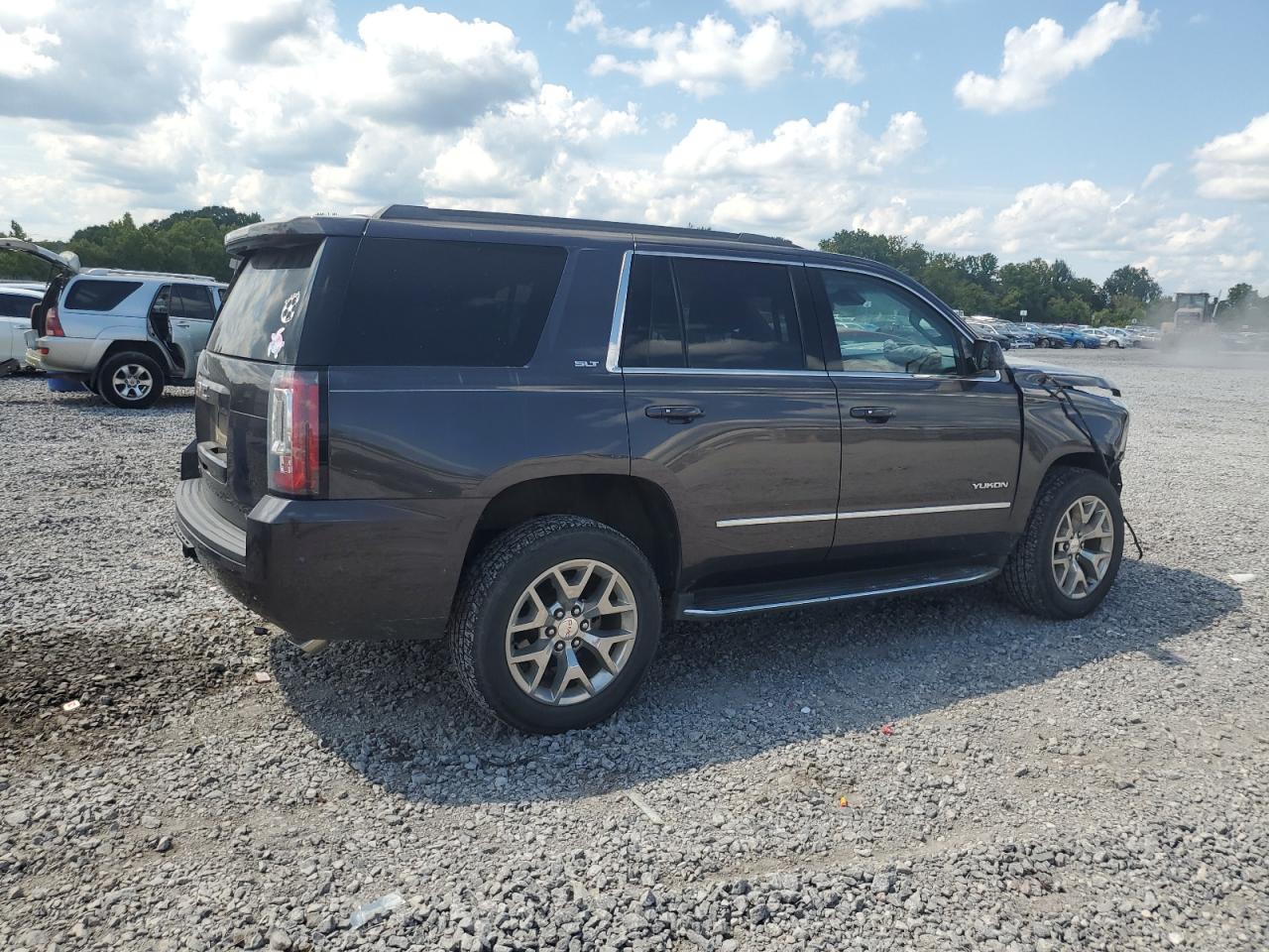 GMC YUKON SLT