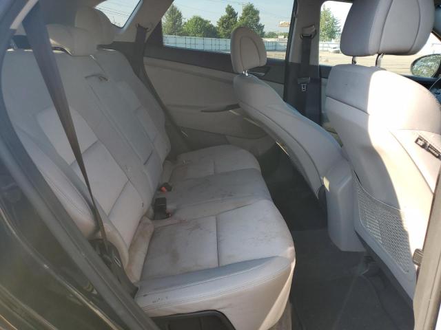 2017 HYUNDAI TUCSON SE KM8J23A4XHU565681