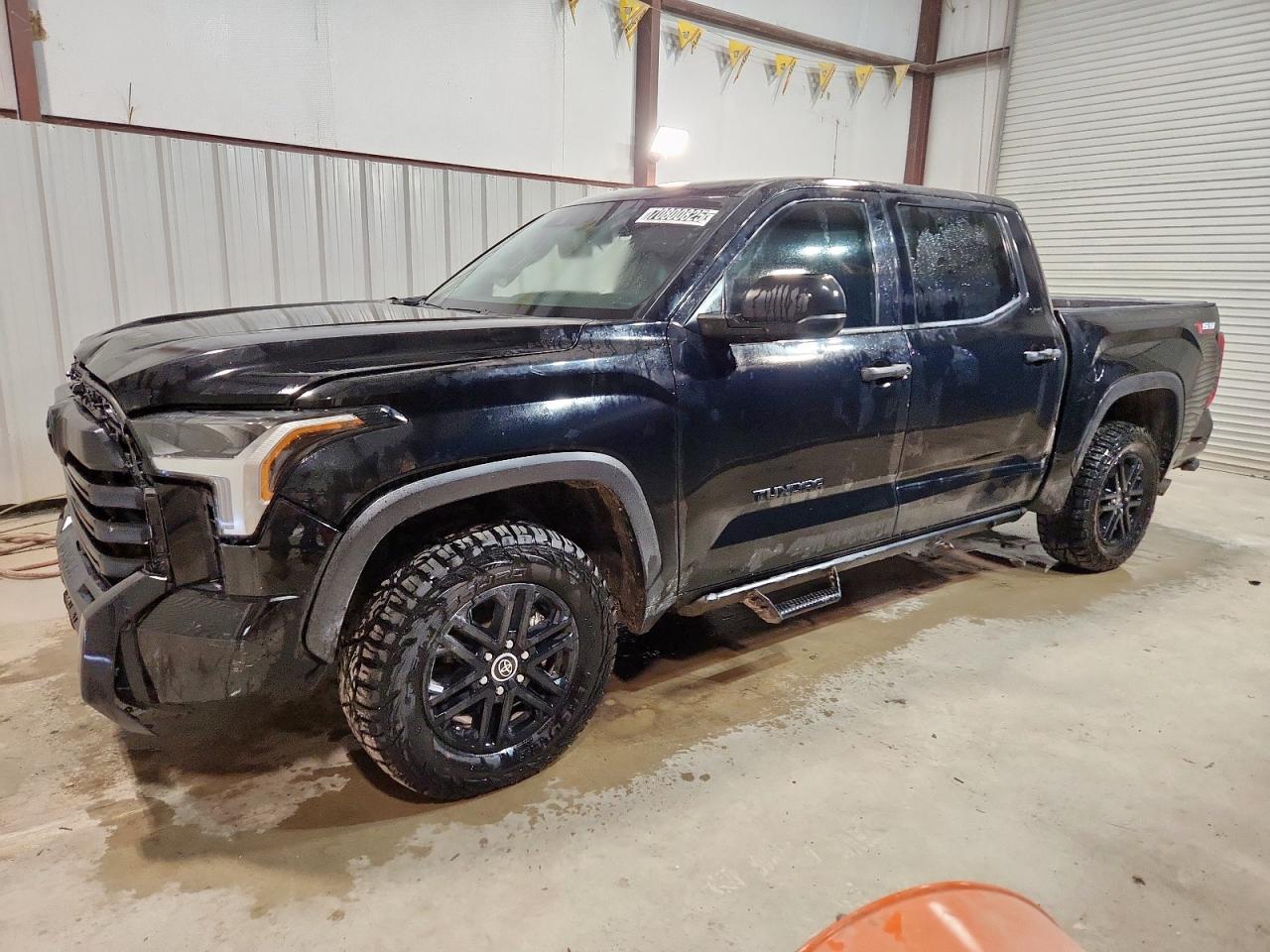 TOYOTA TUNDRA CREWMAX SR