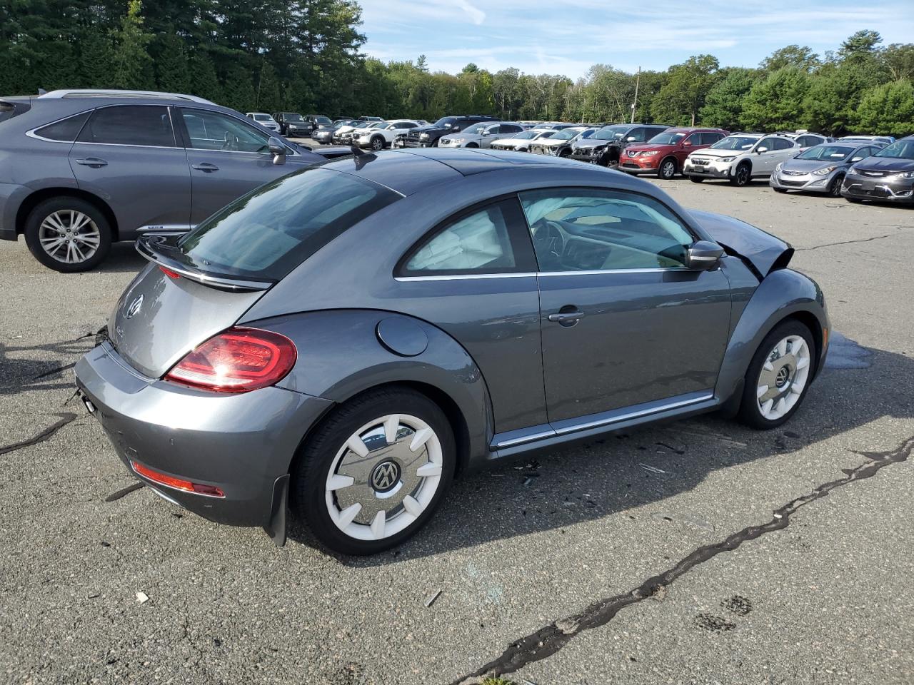 VOLKSWAGEN BEETLE S