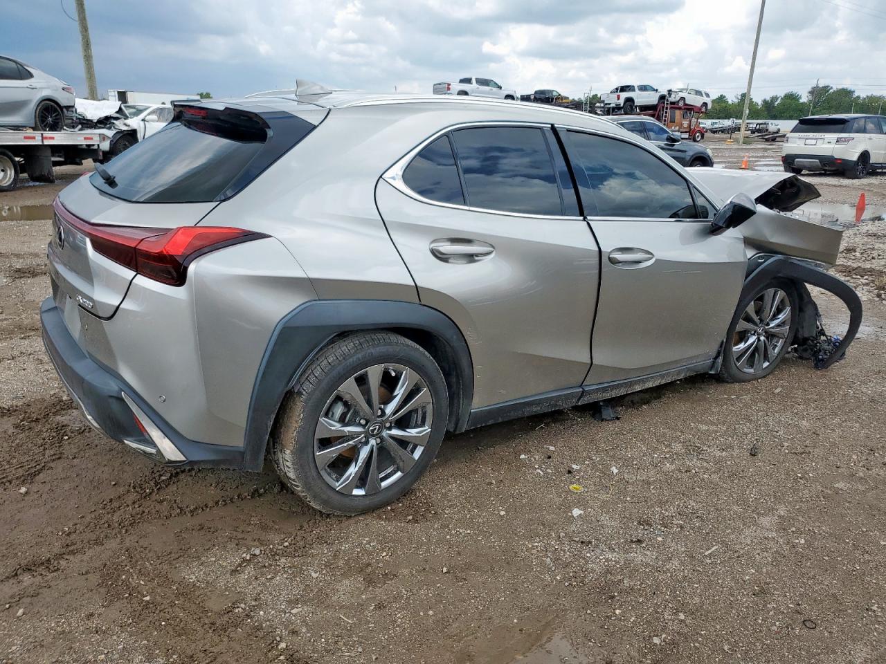 LEXUS UX 200