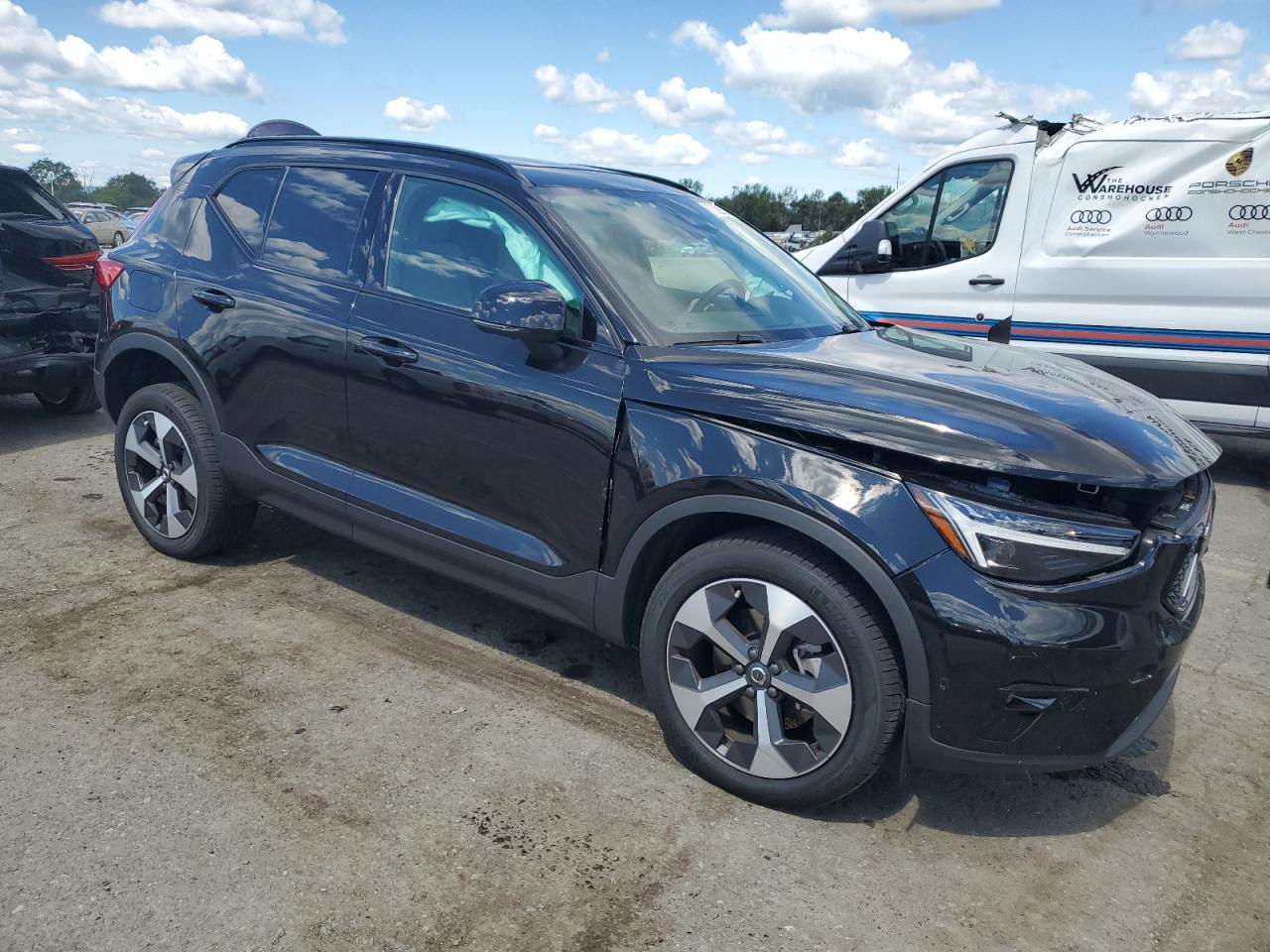 VOLVO XC40 PLUS