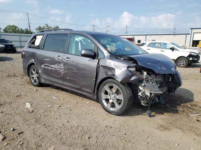 2017 TOYOTA SIENNA SE 5TDXZ3DC3HS840454