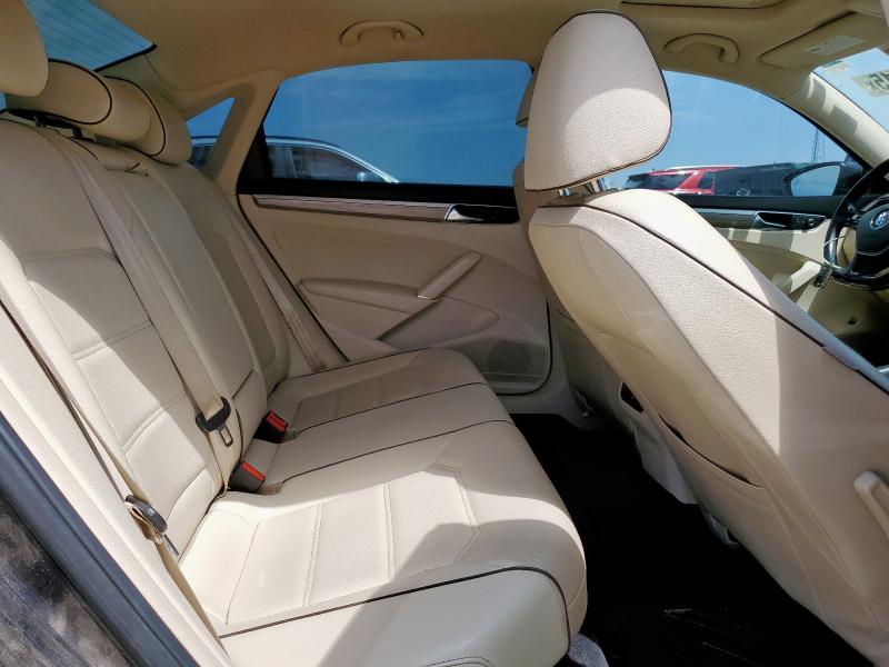 2017 VOLKSWAGEN PASSAT SE 1VWBT7A36HC082924