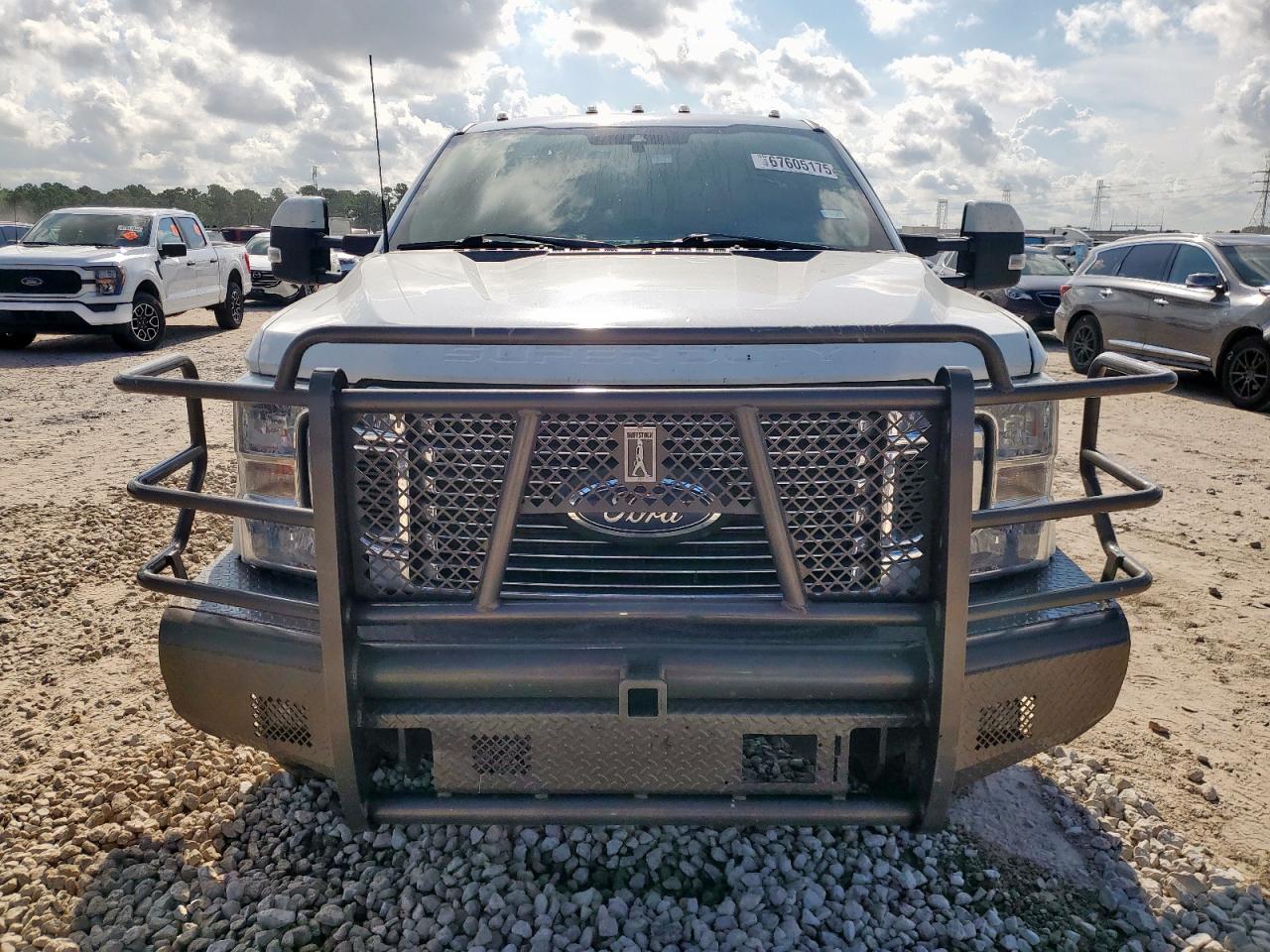 FORD F-350 SUPER DUTY