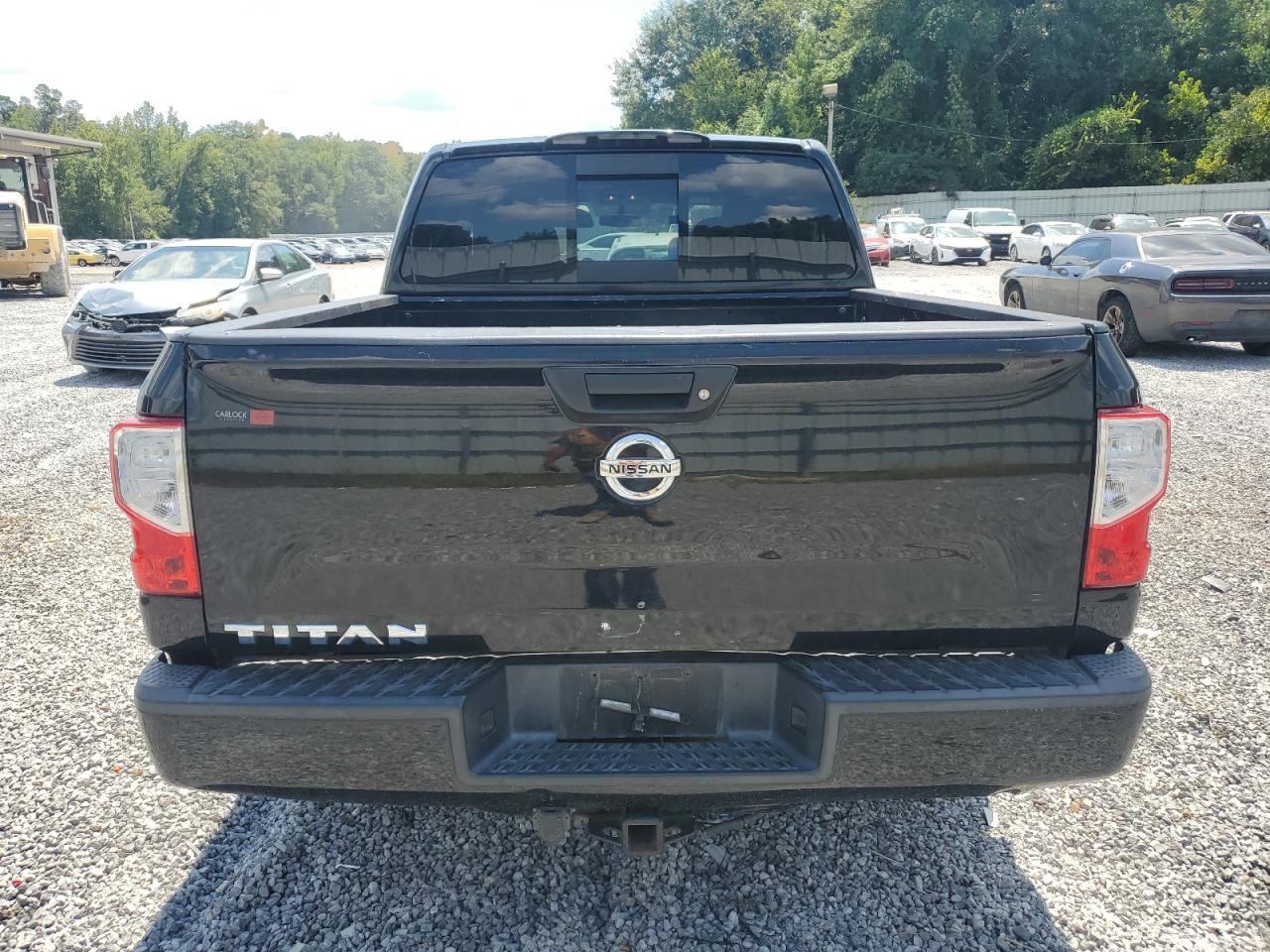 NISSAN TITAN S