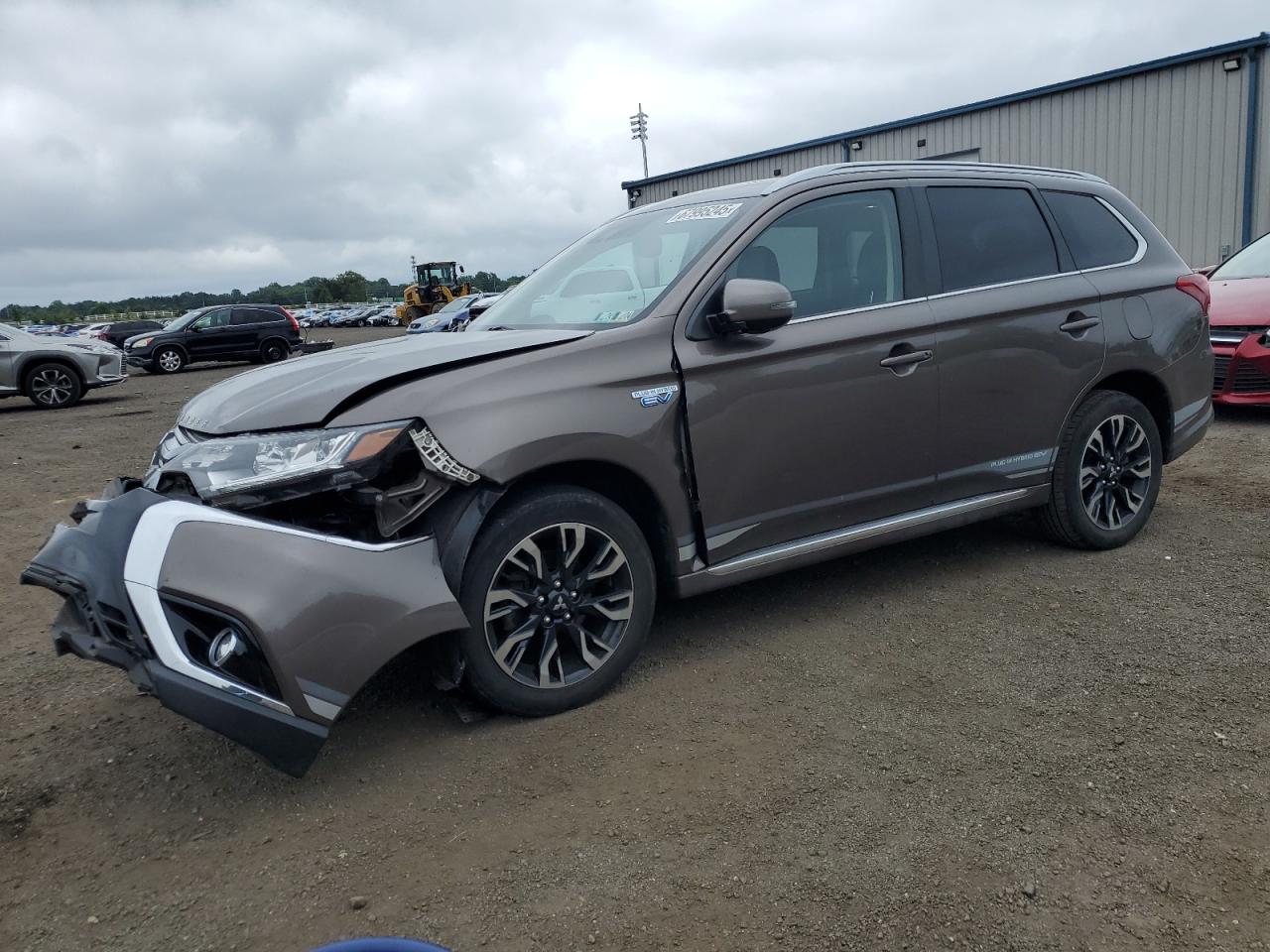 MITSUBISHI OUTLANDER SE