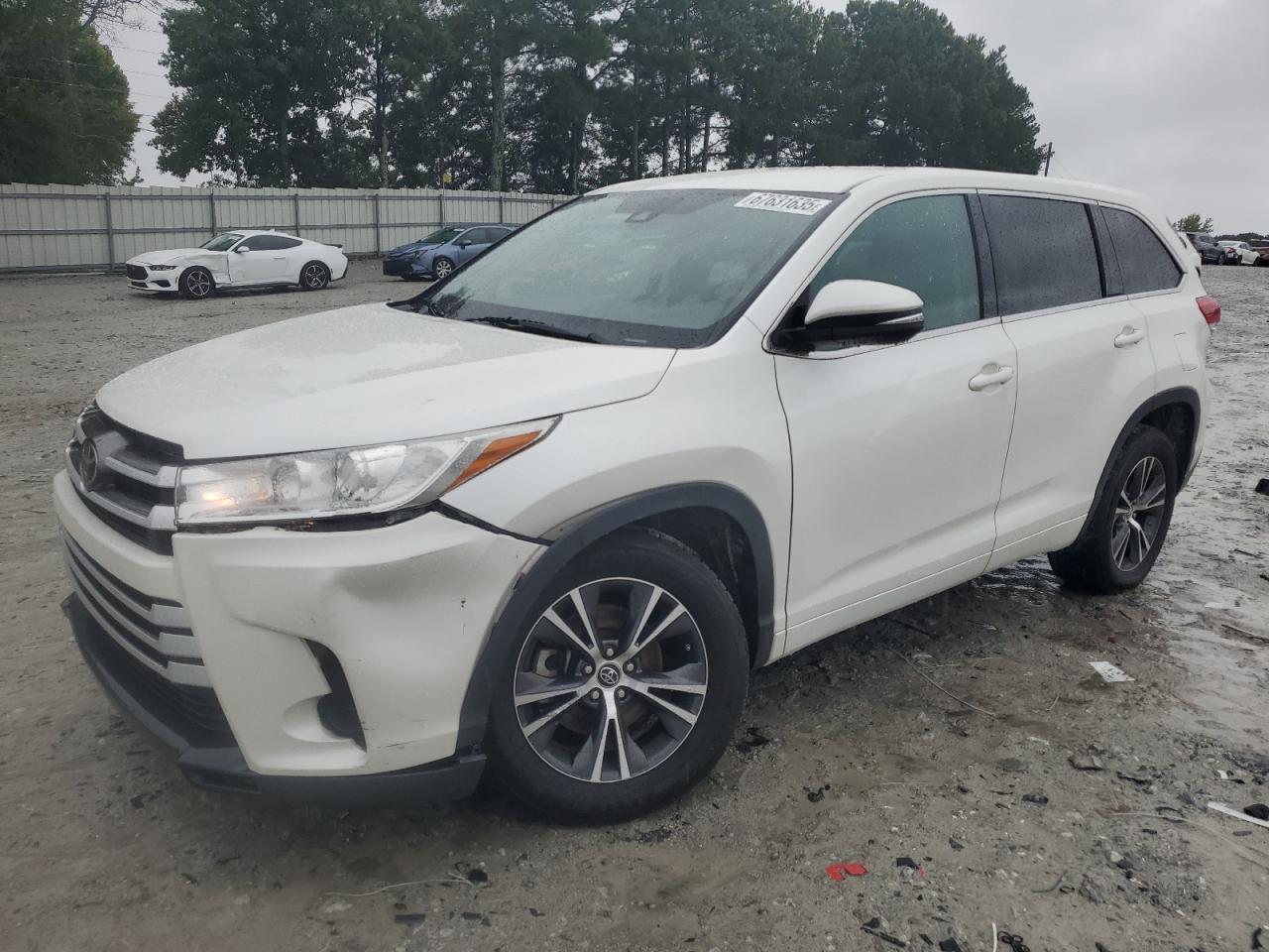 TOYOTA HIGHLANDER LE