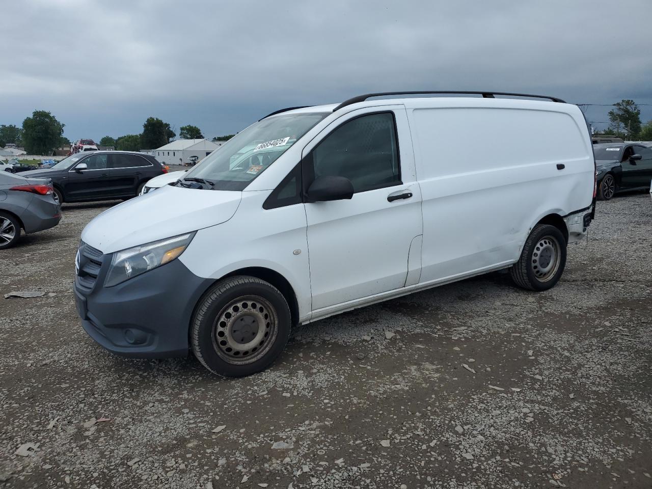 MERCEDES-BENZ METRIS