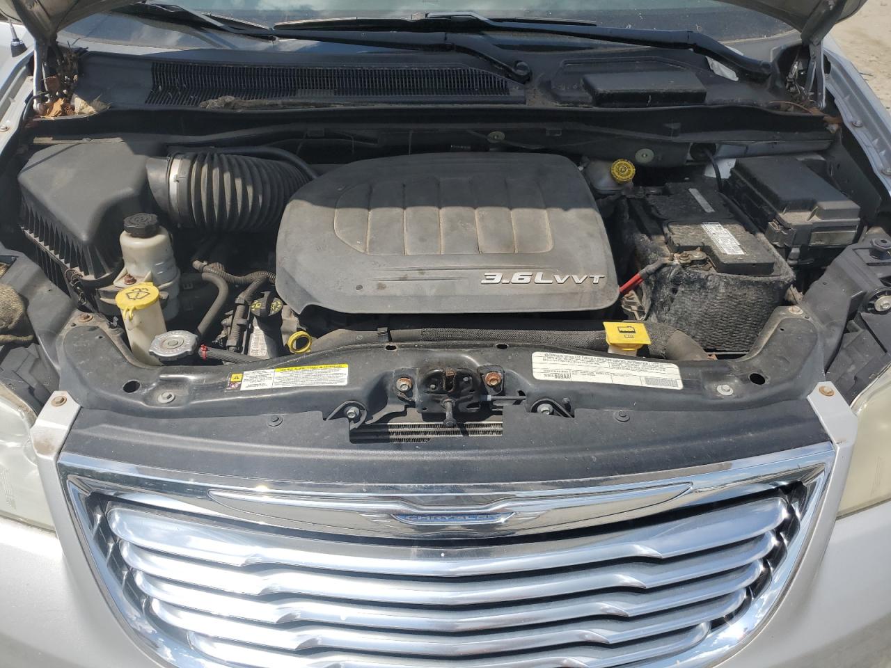 CHRYSLER TOWN & COUNTRY TOURING