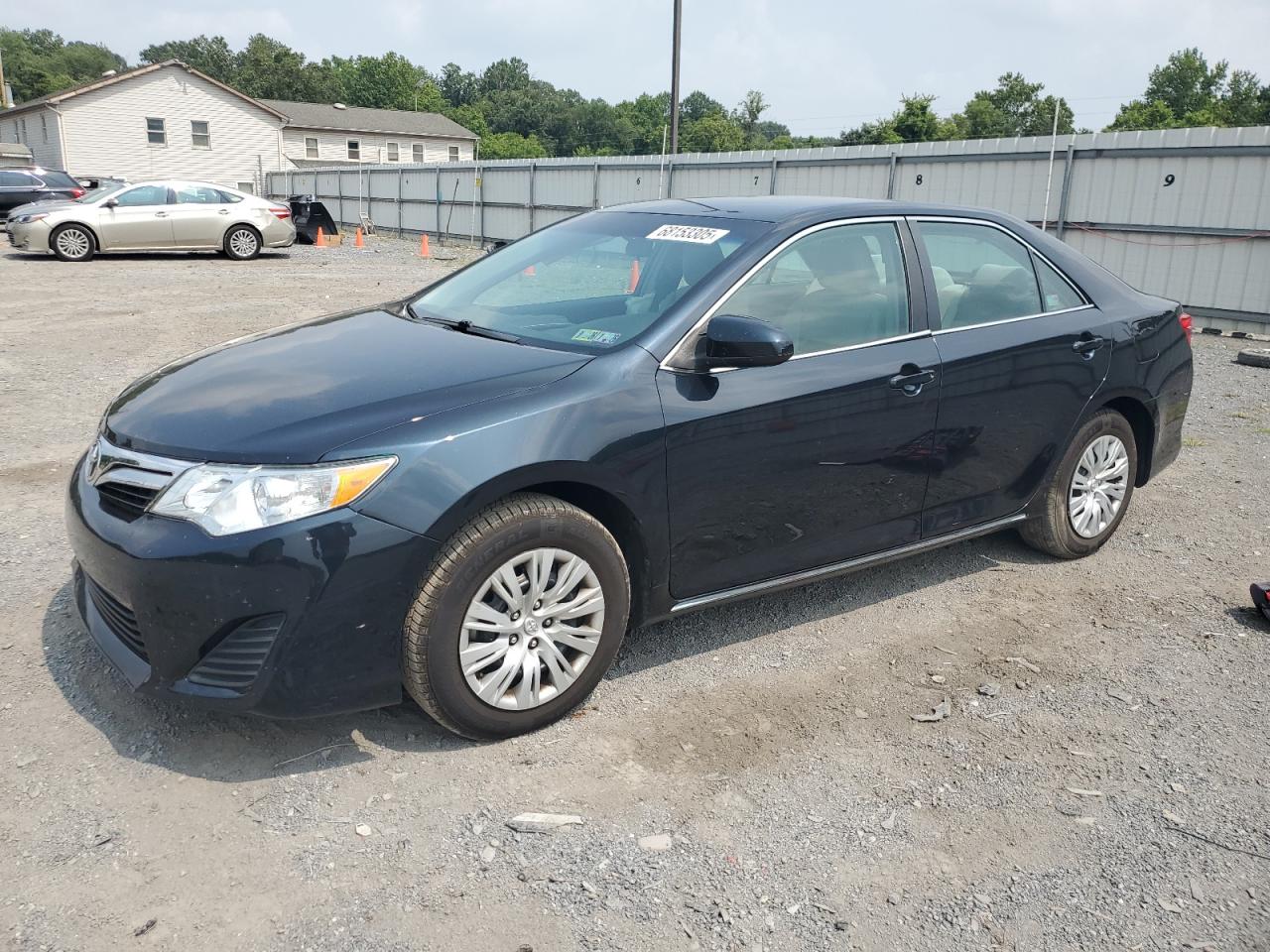 TOYOTA CAMRY BASE