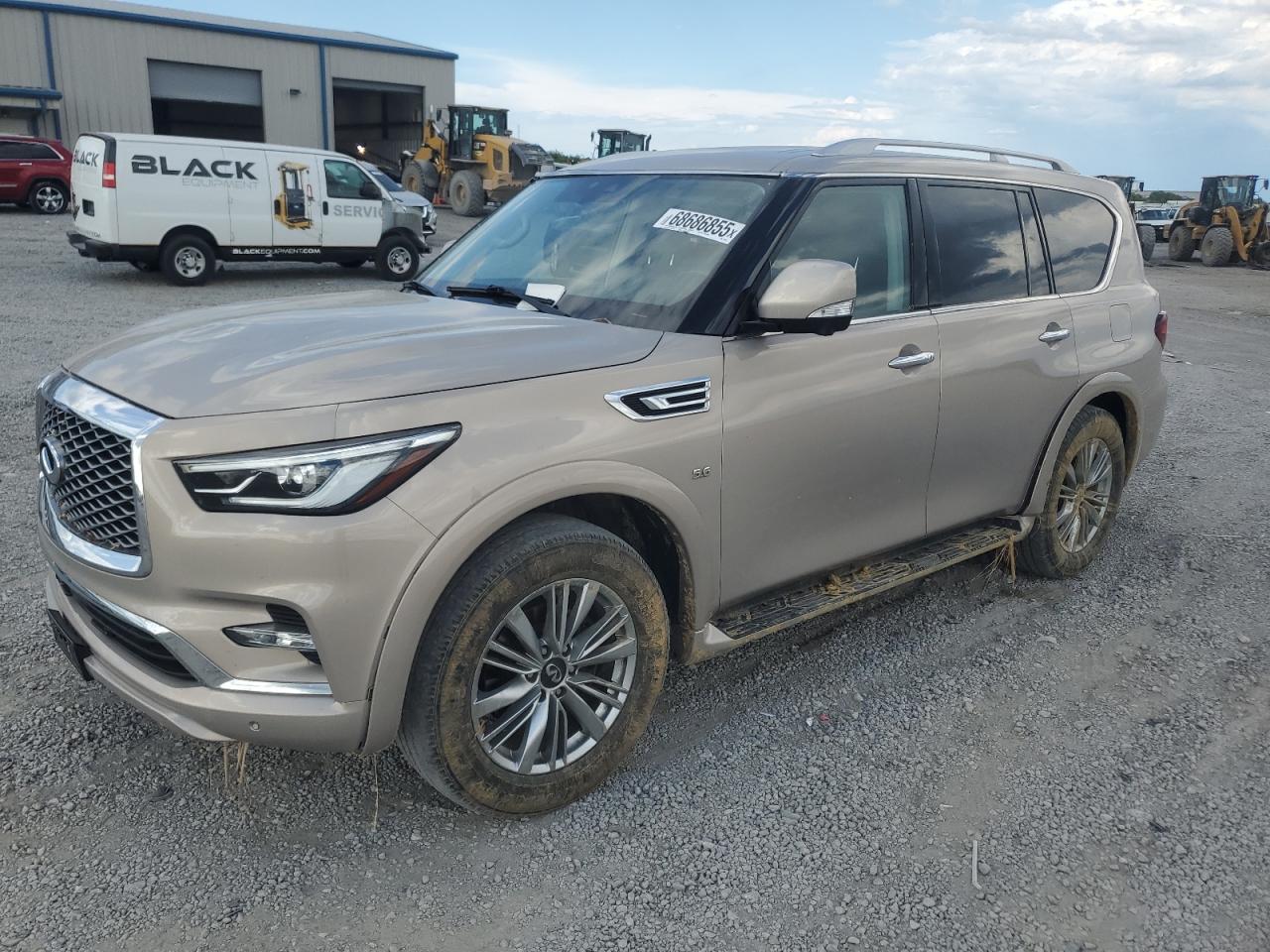 INFINITI QX80 LUXE