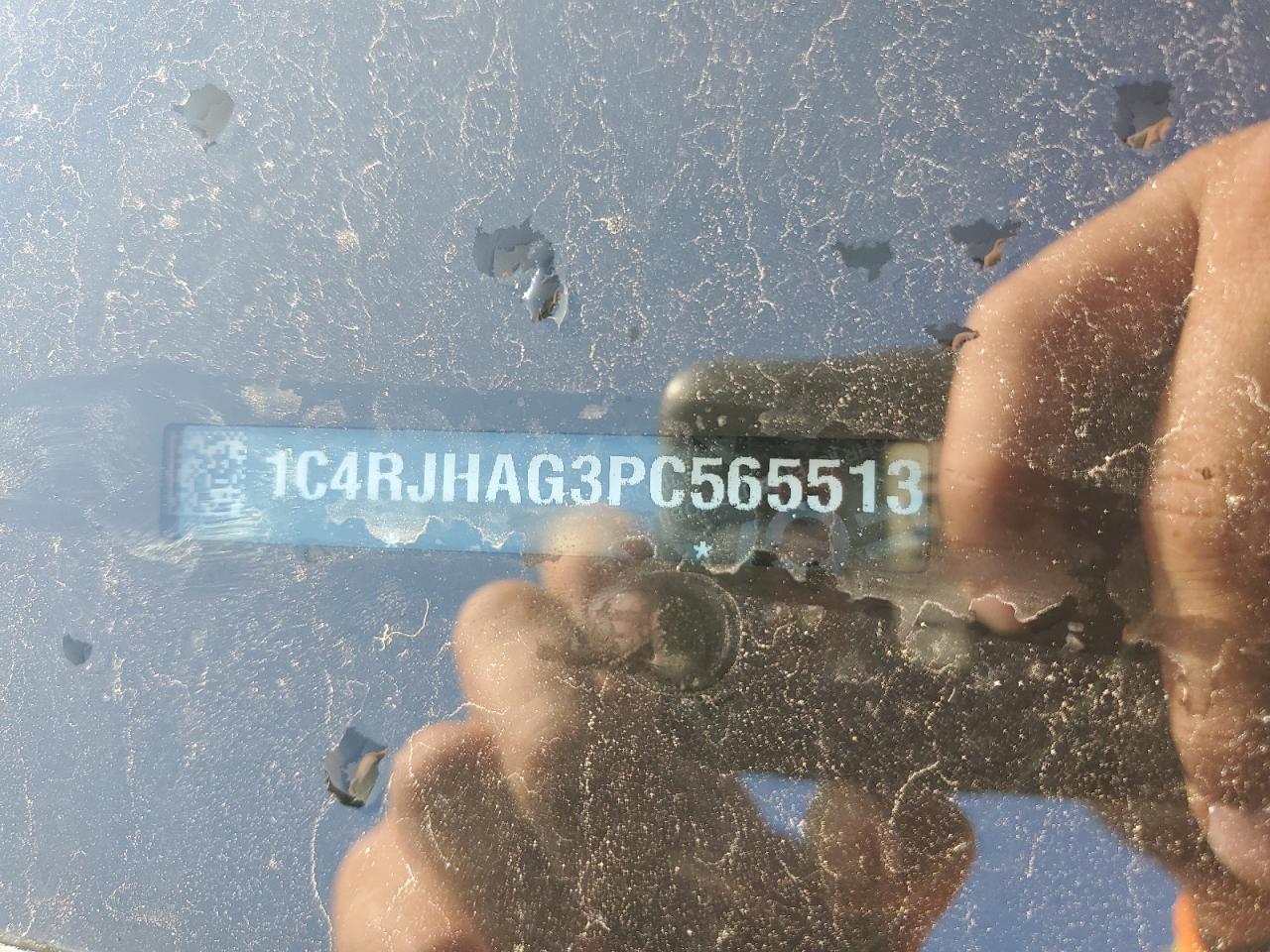 JEEP GRAND CHEROKEE LAREDO